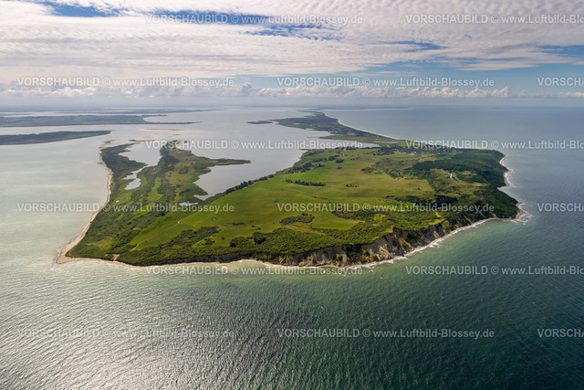 Hiddensee12081832 | Nordspitze der Insel Hiddensee mit dem Leuchtturm Dornbusch und der Ortschaft Kloster,  Insel Hiddensee, Ostseeinsel, Mecklenburg-Vorpommern, Deutschland, Europa