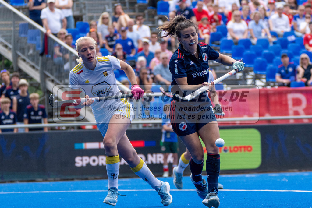 Final4_20250531-1216-HK107572 | Krefeld, Deutschland, 31.05.2025:  Feldhockey Final4 2025 – „Deutsche Feldhockey-Meisterschaften 2025“ im Gerd-Wellen-Hockeyanlage am 31.05.2025 in Krefeld, Deutschland. (Foto von Kramhöller/Fehrmann/Kaste)Krefeld, Germany, 31.05.2025: Feldhockey Final4 2025 – „Deutsche Feldhockey-Meisterschaften 2025“ in Gerd-Wellen-Hockeyanlage at 31.05.2025 in Krefeld, Deutschland. (Foto from Kramhöller/Fehrmann/Kaste)