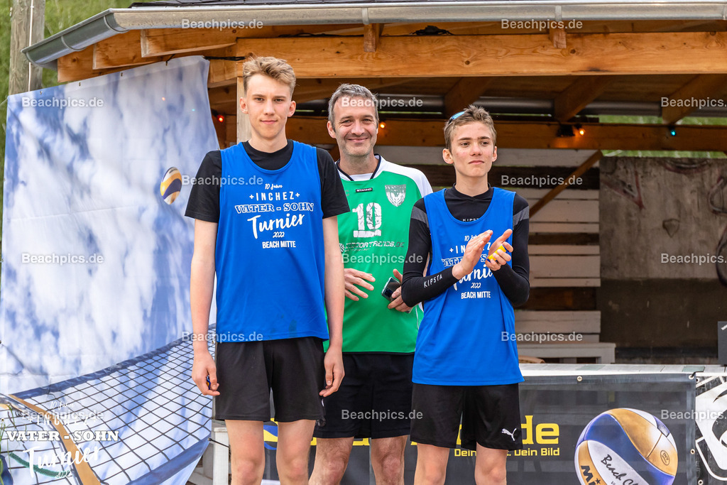 2022-00063094-Vater-Sohn-Turnier-Turnierbilder-2 | 26.05.2022; Berlin Foto: Gerold Rebsch - www.beachpics.de