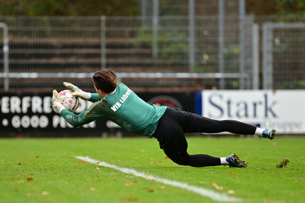 Fußball I Herren I Saison 2025-2026 I Regionalliga Nord I 21. Spieltag I FC St. Pauli II - VfB Lübeck | Phillip Diestel (21, VfB Lübeck) - Realisiert mit Pictrs.com
