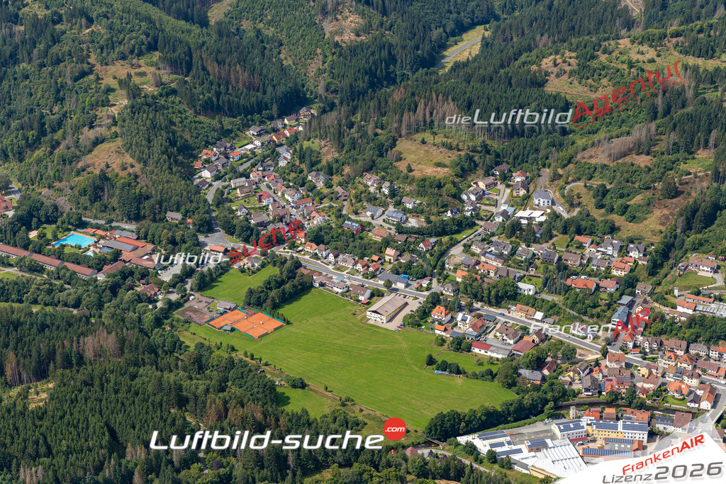 Das Luftbild der Stadt Steinwiesen wurde 2021 vom Flugzeug heraus erstellt (keine Drohne) Aufnahmehöhe ca.450 Meter- hohe Bildauflösung und Druck-Qualität garantiert!