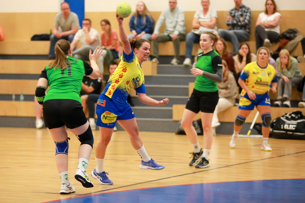 HcTvRhedeII_SvNeukirchen_150924_074 | Bildergalerie von Sport-Ereignissen aber auch von weiteren spannenden Dingen - nicht nur vom Niederrhein. In Anlehnung an den bekannten Spruch von Hanns Dieter Hüsch heißt das Motto: "Niederrhein ist überall".  - Realisiert mit Pictrs.com