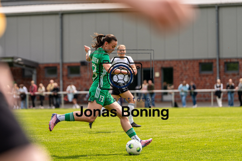 Fußball I Frauen I Saison 2025-2026 I Oberliga Niedersachsen I 22. Spieltag I TuS Lutten - DJSK-SV Bunnen I 00094 | jns.sportfotos - Realisiert mit Pictrs.com