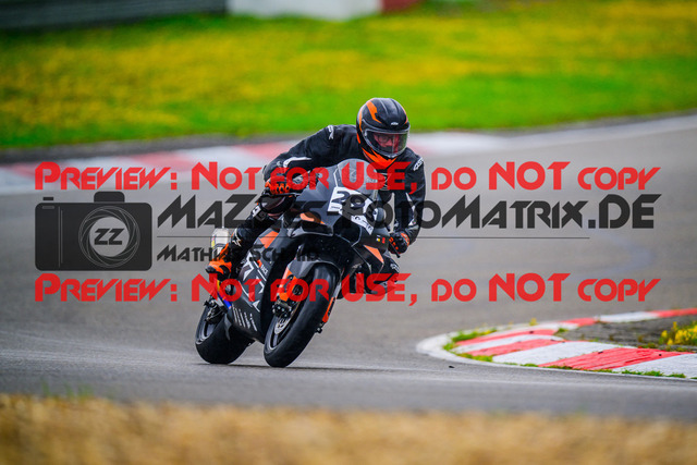 MaZZes_FotoMatrix_240804_6007705_2192 | Fotograf Mathias Schmid
Sportfotograf,
Eventfotograf,
Hochzeitsfotograf,
Portraitfotograf