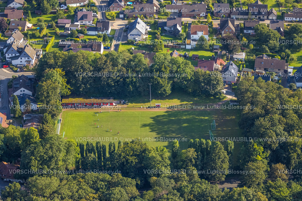 Soest230806268 | Luftbild, Sportplatz An Der Alten Windmühle, Soest, Soester Börde,, Nordrhein-Westfalen, Deutschland