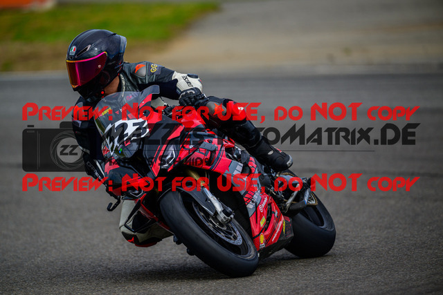 MaZZes_Fotomatrix_20250421_6007705_3786 | ROT