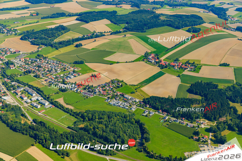 Luftaufnahme von  Aurolzmünster - Die Luftaufnahme wurde 2025 vom UL-Flugzeug heraus erstellt ( keine Drohne ) - Hochauflösende Luftaufnahme - für professionelle Ausdrucke geeignet. Die Geschenkidee !Mit Lizenz und Bildrechte bestellbar