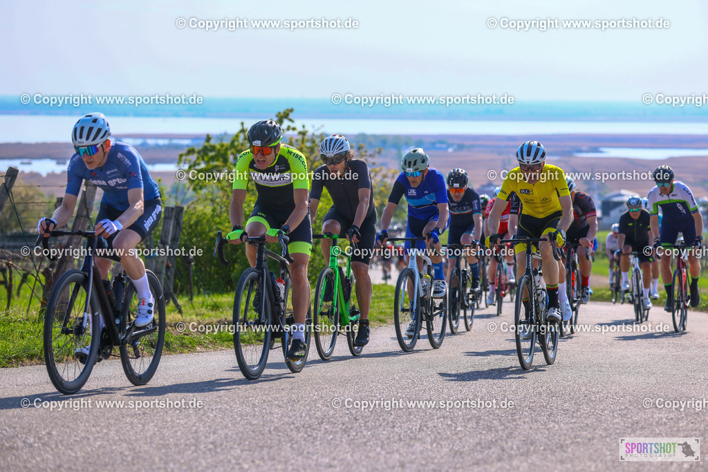 TRA_0903 | Neusiedlersee Radmarathon 2026@sportshot_your_pictrs #yourpictures#roadtowm2029 #nrm #neusiedlerseeradmarathon #neusiedlersee #neusiedlerseetourismus #burgenland #mörbisch #nrm26 #burgenlandtourismus #voglundco #poweredbyburgenlandtourismus #radsport #rad #marathon #ucigranfondo #visitburgenland #ucigranfondoworldseries