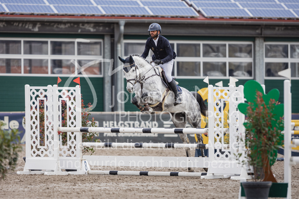 230411_Mühlen_02SprPf-A-216 | Deine schönsten Turniermomente als professionelle Fotos! Entdecke hochwertige Pferdesport-Fotografie im Online-Shop. Jetzt Fotos finden & bestellen!