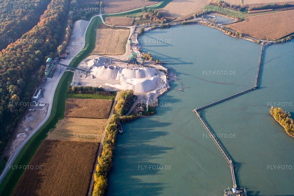Luftbild: Kieswerk der WOLFF & MÜLLER Quarzsande am Baggersee in Hagenbach im Bundesland Rheinland-Pfalz in Deutschland. Foto: IMG_14122.jpg vom 11.10.2008 durch Werner Riehm/FLY-FOTO.de