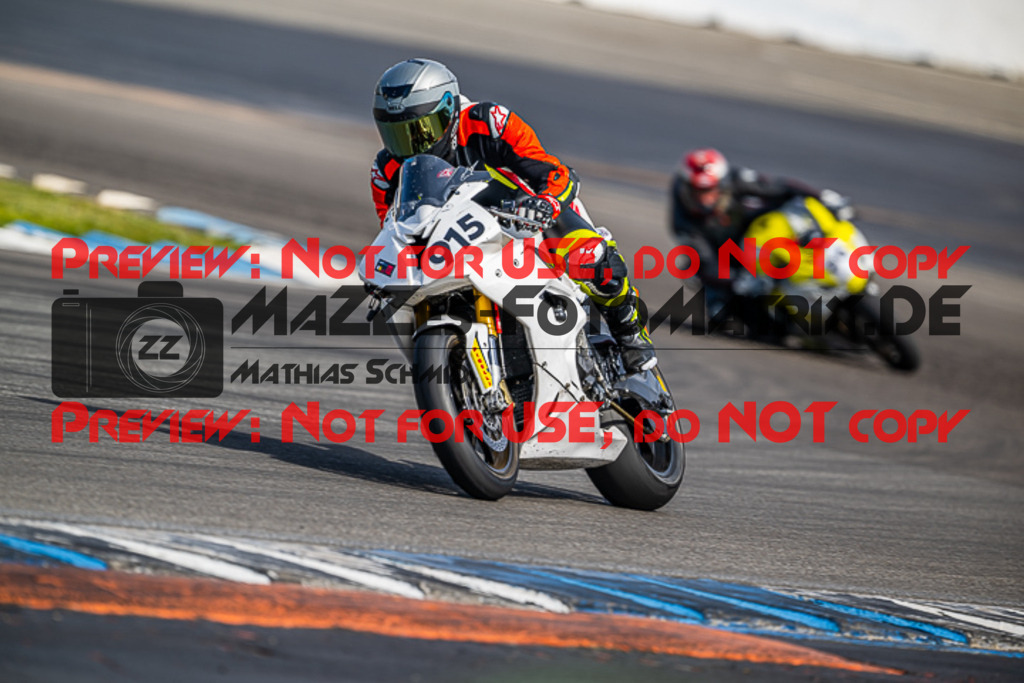 MaZZes_FotoMatrix_230410_8680 | ROT