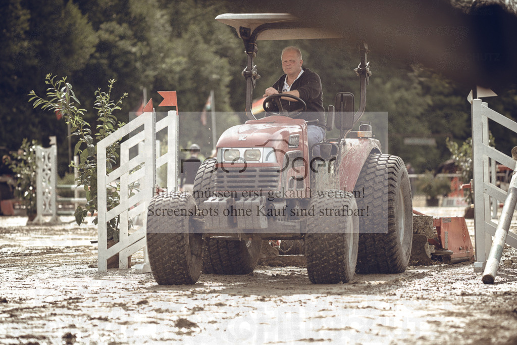 20240531-DOS_8920 | Entdecke hochwertige Reitturnierfotos von Foto Oger. Professionell, emotional und authentisch – jetzt Lieblingsmomente im Shop bestellen.Deutschlandweite Turnierfotografie. - Realisiert mit Pictrs.com