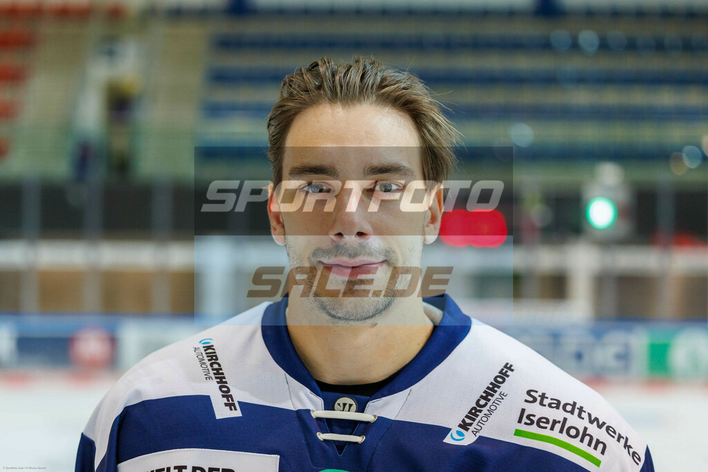 Iserlohn Roosters Teamshooting | Balasz Sebők - Realisiert mit Pictrs.com