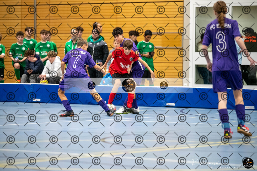 20241123_FCR-Hallenturnier-C_1_073 | Sport und Naturfotografie von Roberto Esposito zeigt echte Momente Bewegung und die Schönheit der Natur. Ausdrucksstarke Bilder schaffen Emotionen.