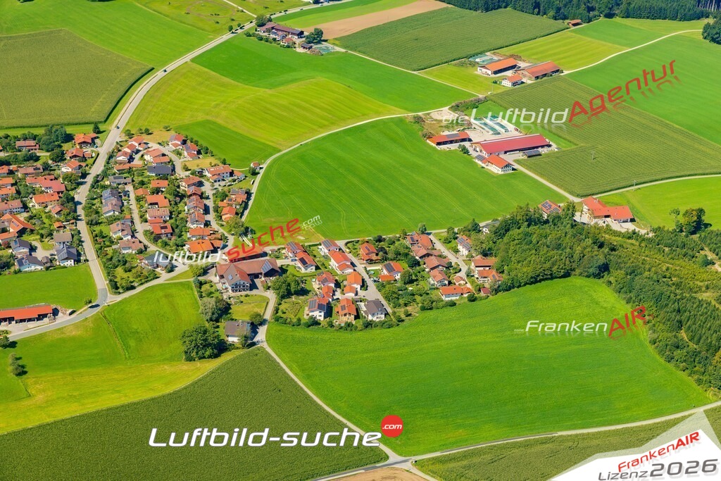 Luftaufnahme von  Nußdorf - Die Luftaufnahme wurde 2025 vom UL-Flugzeug heraus erstellt ( keine Drohne ) - Hochauflösende Luftaufnahme - für professionelle Ausdrucke geeignet. Die Geschenkidee !Mit Lizenz und Bildrechte bestellbar