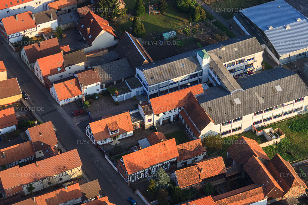 Luftbild: DBK Erweiterung in den Unterkandler Gärten in Kandel im Bundesland Rheinland-Pfalz in Deutschland. Foto: IMG_46436.jpg vom 12.11.2011 durch Werner Riehm/FLY-FOTO.de