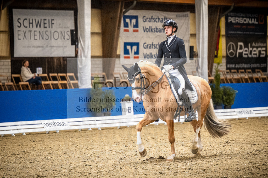 DOS_2163 | Entdecke hochwertige Reitturnierfotos von Foto Oger. Professionell, emotional und authentisch – jetzt Lieblingsmomente im Shop bestellen.Deutschlandweite Turnierfotografie. - Realisiert mit Pictrs.com