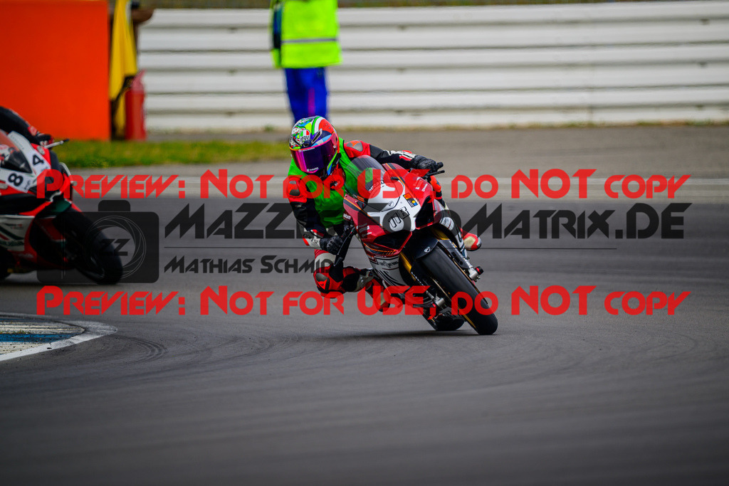 MaZZes_Fotomatrix_20250421_6007705_3706 | GELB