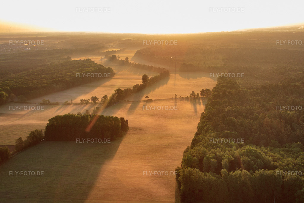 Luftbild: Otterbachniederung im Morgendunst in Kandel im Bundesland Rheinland-Pfalz in Deutschland. Foto: IMG_64789.jpg vom 18.05.2014 durch Werner Riehm/FLY-FOTO.de