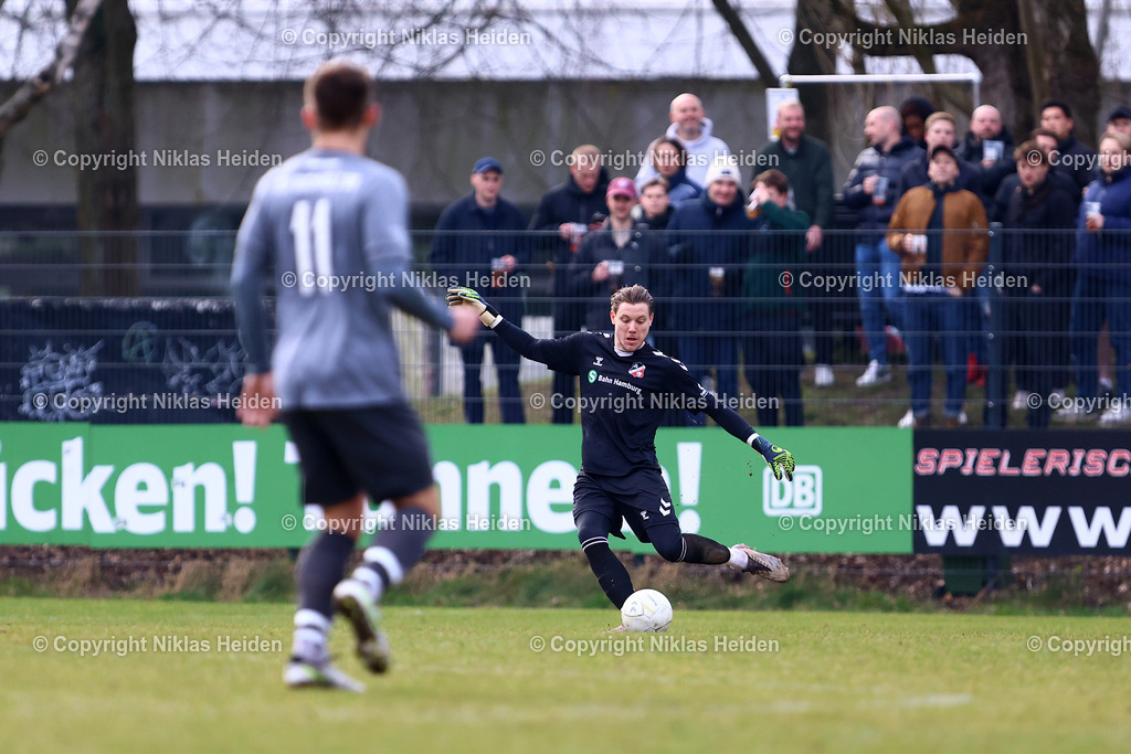 NH_Altona93_TSVBuchholz08_OberligaHamburg_01032025 | #1 Dennis Lohmann (Altona 93)Fußball I Herren I Gamesright Oberliga Hamburg I Saison 2024-2025 I 25. Spieltag I Altona 93 - TSV Buchholz 08 I 01.03.2025 I Adolf-Jäger-Kampfbahn