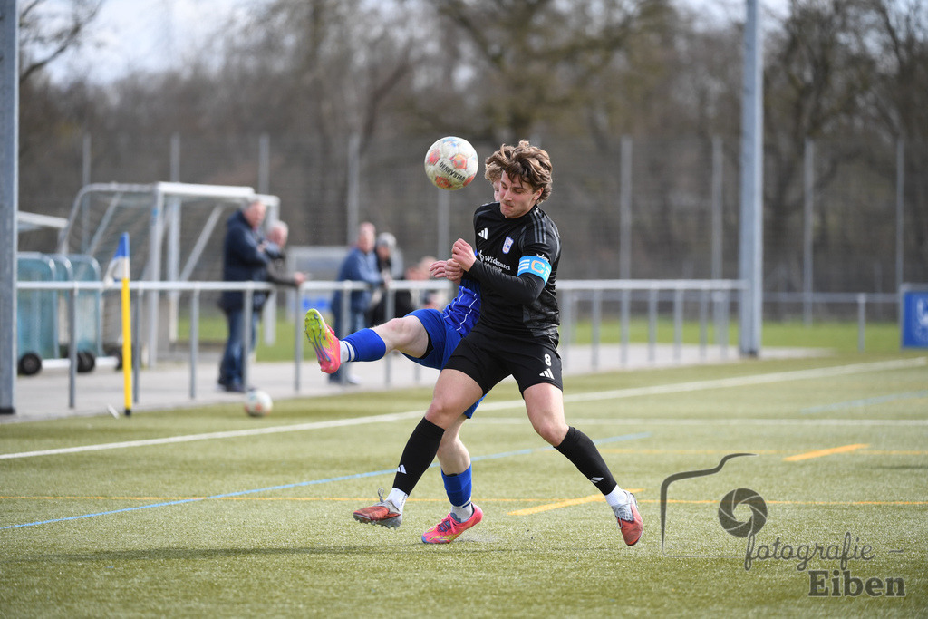 FC Rastede-VFl Stenum | Herren Bezirksliga 2; FC Rastede (blau)-VFL Stenum (schwarz) am 29.03.2026 in Rastede (Sportanlage Köttersweg), Photo: Philip Eiben 2026 - Realisiert mit Pictrs.com