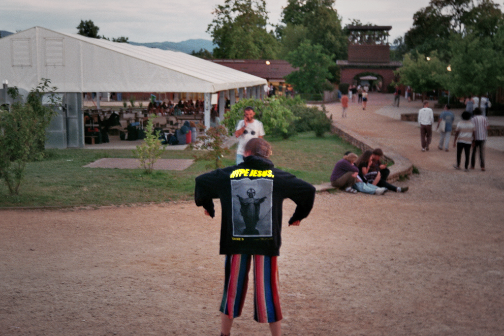 Franzi with Hype Jesus in Taizé | Franzi with Hype Jesus in Taizé - Realisiert mit Pictrs.com