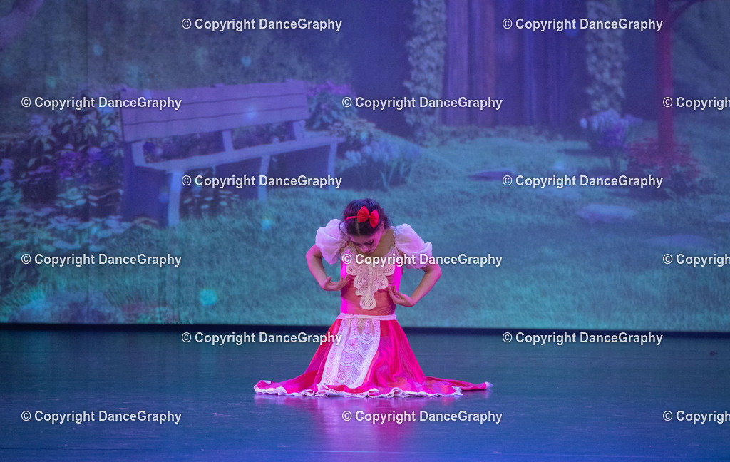 GPHY2106 | DanceGraphy - Realisiert mit Pictrs.com