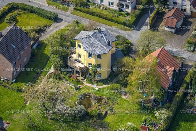 Witten230402269 | Luftbild, Wohnhaus Eichholzstraße, geschwungenes Dach, Rüdinghausen, Witten, Ruhrgebiet, Nordrhein-Westfalen, Deutschland