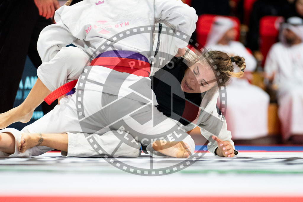 20231109PBB6409 | Fighters compete during the AJP World Professional Championship in the Mubadala Arena in Abu Dhabi, Arab United Emirates, on November 9, 2023.
