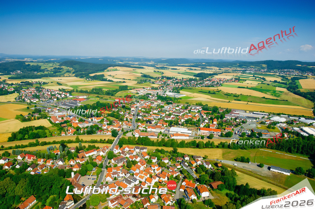 Die Luftaufnahme der Stadt Küps wurde vom UL-Flugzeug heraus erstellt ( keine Drohne )- hohe Auflösung für beste Qualität
