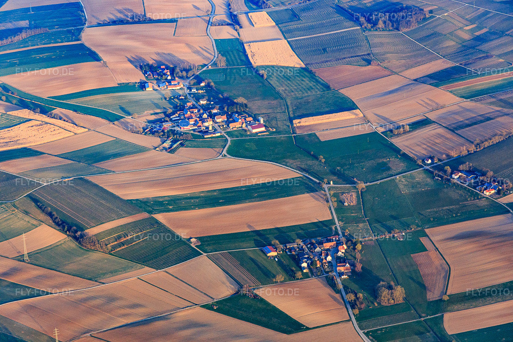 Luftbild: Ortsansicht von Osten im Ortsteil Deutschhof in Kapellen-Drusweiler im Bundesland Rheinland-Pfalz in Deutschland.Foto: IMG_076696.jpg vom 28.03.2015 durch Werner Riehm/FLY-FOTO.deAuflösung des Originals: 5472 x 3648 px
