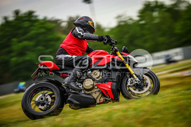 0085-250503_DCB-015_85 | Deine Full-Service-Agentur für ✔️Videoproduktionen und ✔️Motorsportfotografie Jetzt Angebot anfragen!