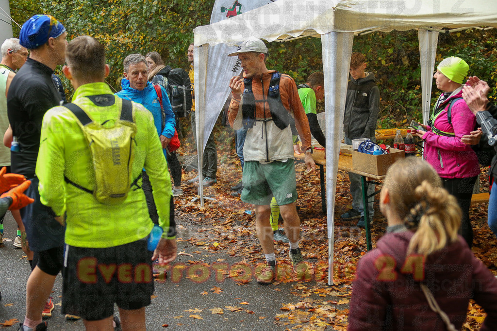 241027_1000_EX1_3424 | Sportfotografie im Rhein-Sieg Kreis, Köln, Bonn, NRW, Rheinland Pfalz, Hessen, etc. Unser Tätigkeitsfeld umfasst den Laufsport vom Volkslauf über den Marathon, Duathlon, Triathon bis zum Ultralauf wie Kölnpfad Ultra oder Schindertrail.