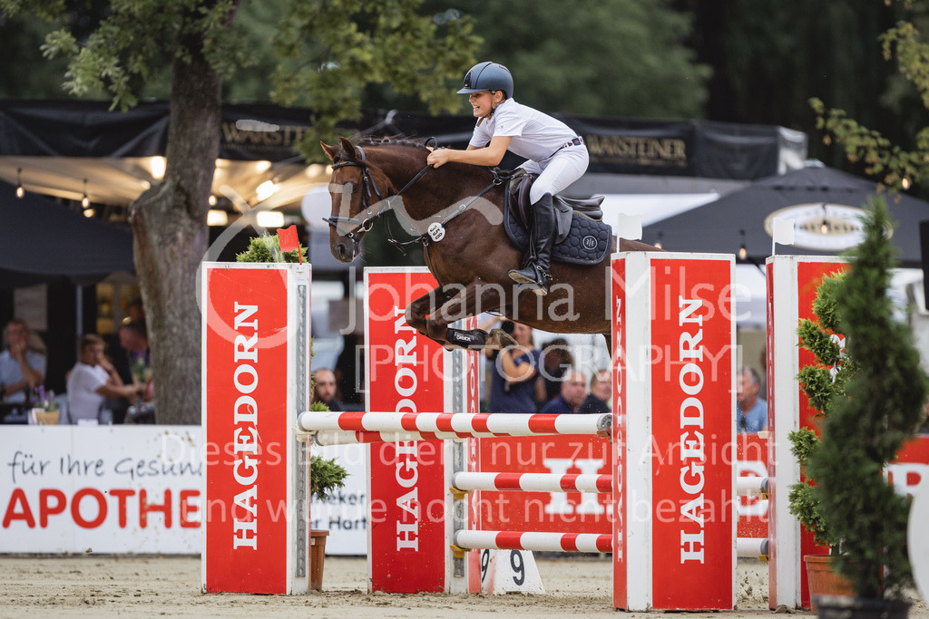 230824_Delbrueck_PonyTrophy-255 | Deine schönsten Turniermomente als professionelle Fotos! Entdecke hochwertige Pferdesport-Fotografie im Online-Shop. Jetzt Fotos finden & bestellen!