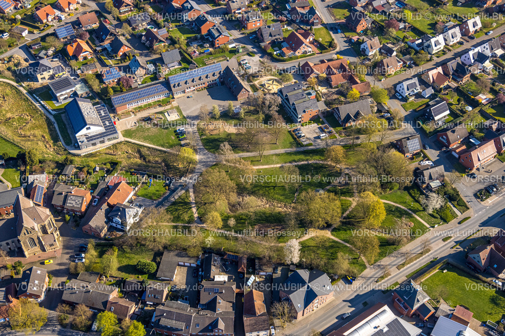 Nordkirchen250400658Capelle | Luftbild, Wohngebiet Ortsansicht Capelle mit Grundschule und Dorfgemeinschaftshaus, Capelle Dorfpark, Capelle, Nordkirchen, Münsterland, Nordrhein-Westfalen, Deutschland