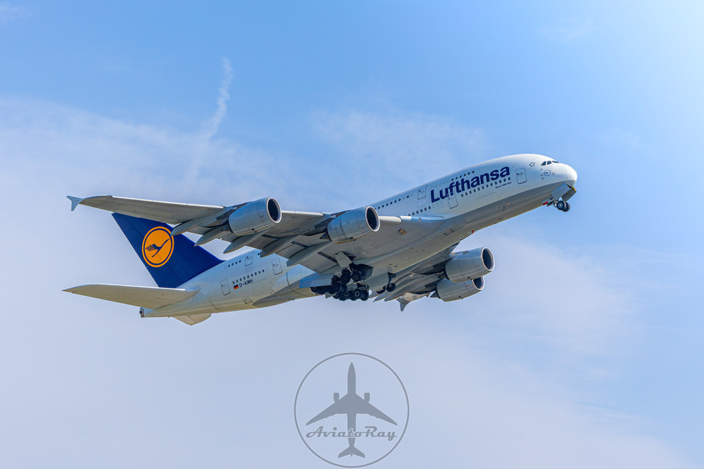 LH424-A388-D-AIMH-MUC-BOS-20250417-2-topaz-sharpen | Browse breathtaking aviation photography and order high-quality prints from AviatoRay's gallery. Perfect for enthusiasts and collectors. - Realisiert mit Pictrs.com