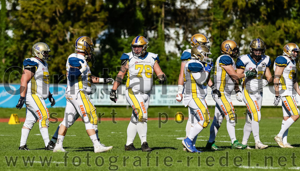 2022-05-14_109_Erding_Bulls_gegen_Munich_Cowboys_2 | Erding, Deutschland, 14.05.2022:
Fußball, Regionalliga 2022, 3. Spieltag, Erding Bulls gegen Munich Cowboys 2, Endergebnis: 20:30

Dustin Dietze (Erding Bulls, #78)

Foto: Christian Riedel / fotografie-riedel.net