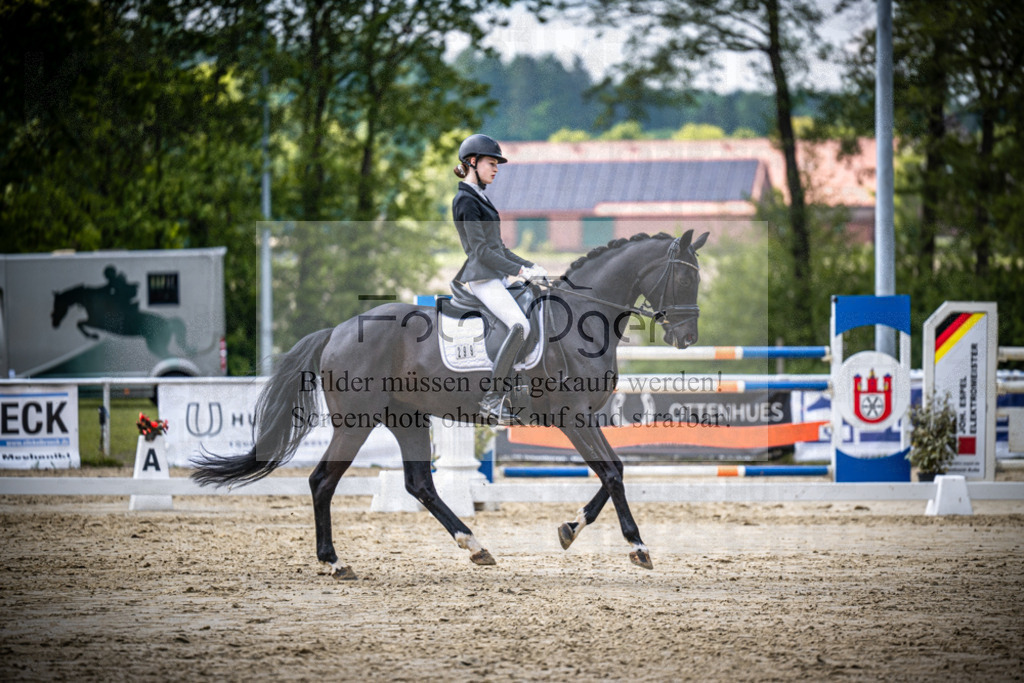 DOS_3204 | Reitturnier Venne - Realisiert mit Pictrs.com