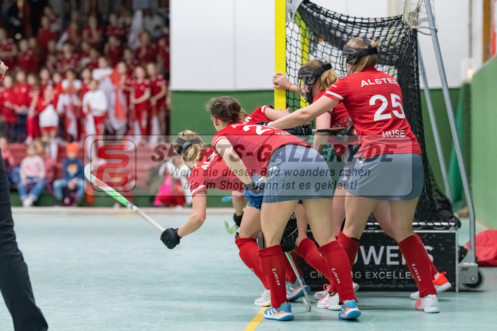 HK_20230128_103425 | 1. Bundesliga 1/4 Finale ( Damen ) Rot-Weiss Köln - Club an der Alster am 28.1.2023 Rot-Weiss Köln  , Köln , Viktoria Martha Huse ( Club an der Alster #25 ) , Katharina Haid ( Club an der Alster #26 )