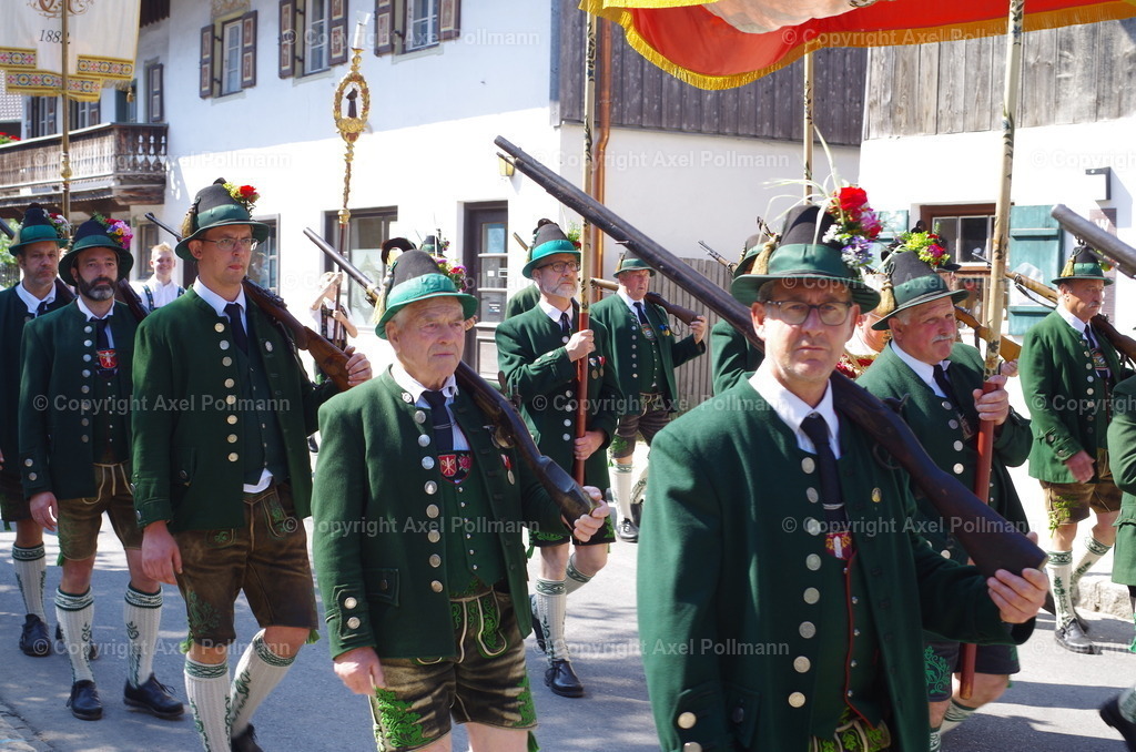 IMGP3799 | fotografiert von Axel PollmannLeonhardi Wallfahrt Benediktbeuern und Murnau, Fronleichnam, Fasching, Landschaft im Loisachtal und Benediktbeuern  - Realisiert mit Pictrs.com