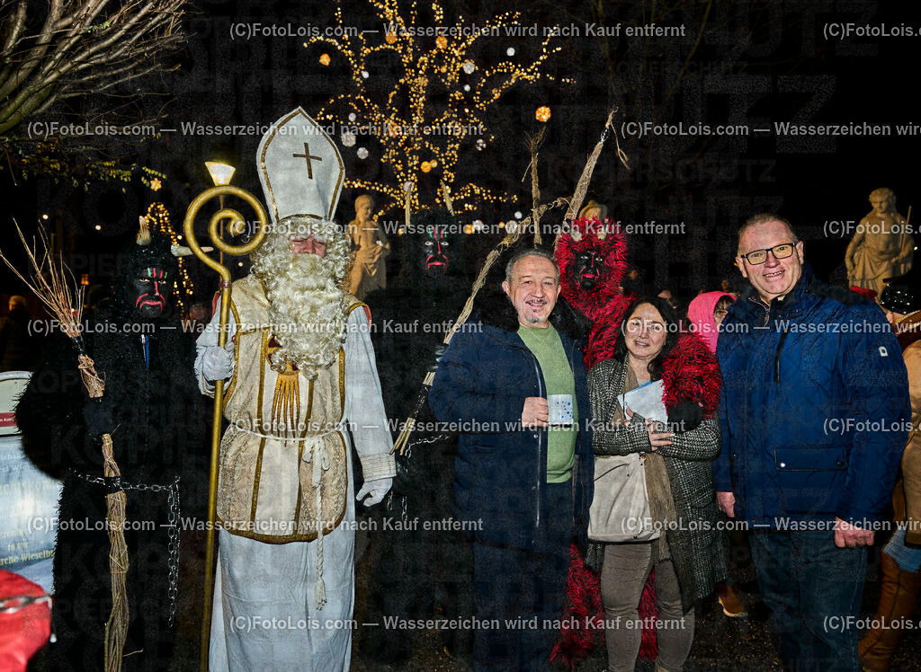 ALP7687_Wieselburger Advent_Nikolaus | (C)FotoLois.com, Alois Spandl, Wieselburger Advent im Schlosspark, Besuch durch den Hl. Nikolaus und seinen Krampussen, Sa 3. Dezember 2022.