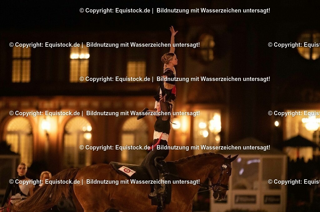 20230527_Voltigieren_NASPA_Flutlicht_1039 | equistock