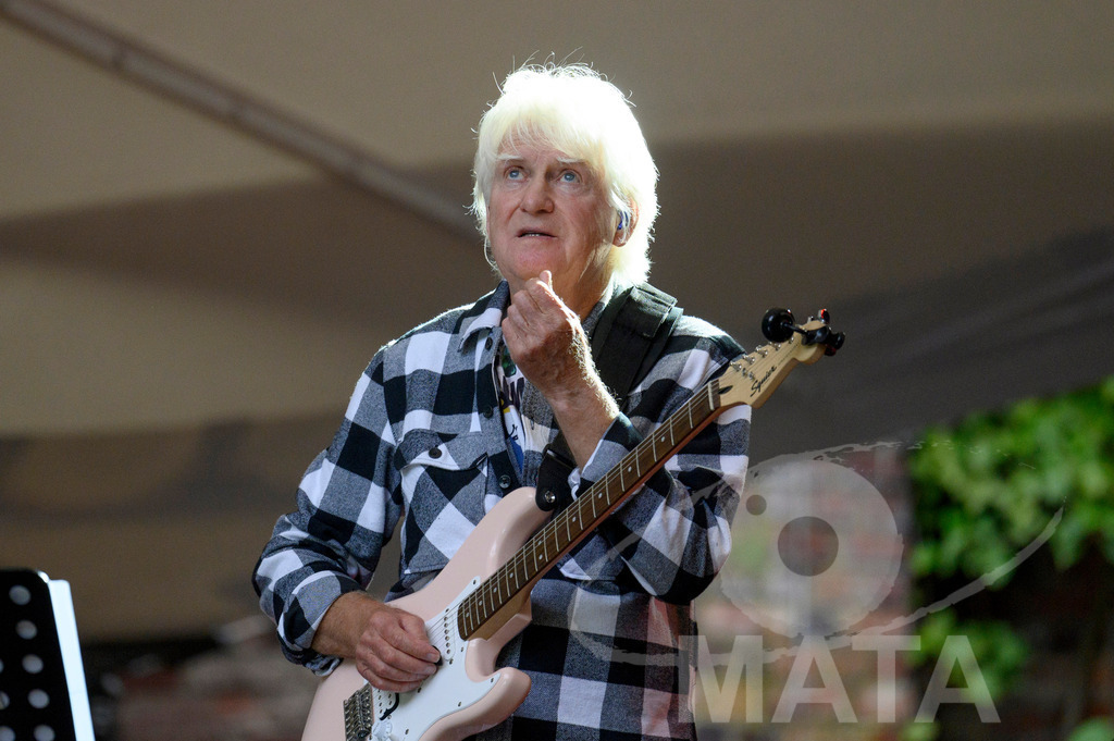 _DWA2794 | John Lees von John Lees' Barclay James Harvest live bei einem Konzert in Serenadenhof Nürnberg, 01.07.2023 - Realisiert mit Pictrs.com