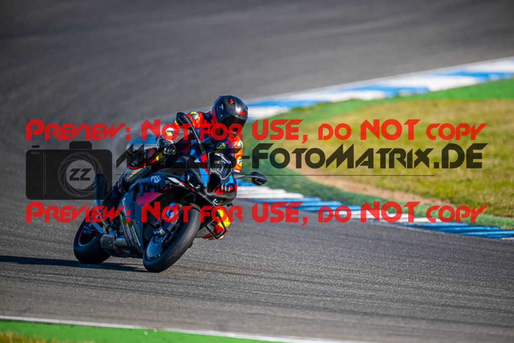 MaZZes_FotoMatrix_230410_1337 | ROT