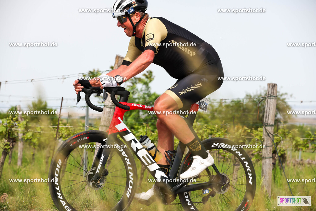 007A5478 | Neusiedler See Radmarathon 2025 #neusiedlerseeradmarathon #yourpictrs #sportshot_your_pictrs @Sportshotphotography Copyright:www.sportshot.de