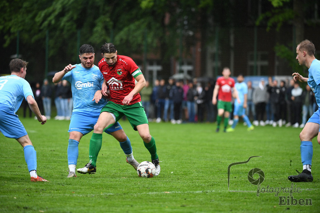 BV Bockhorn-SG FriPe | Relegation zur Kreisliga; BV Bockhorn (weiß)-SG FriPe (rot) am 05.06.2025 in Oldenburg/Ofenerdiek (Lagerstraße), Photo: Philip Eiben 2025 - Realisiert mit Pictrs.com