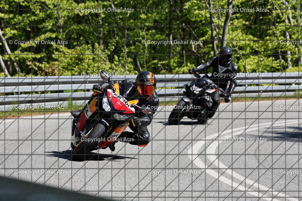 IMG_8450 | Fotograf am Kyffhäuser. Onkel Atze. Kyffhäuser Rennstrecke. Café36. Motorsportfotografie. - Realisiert mit Pictrs.com
