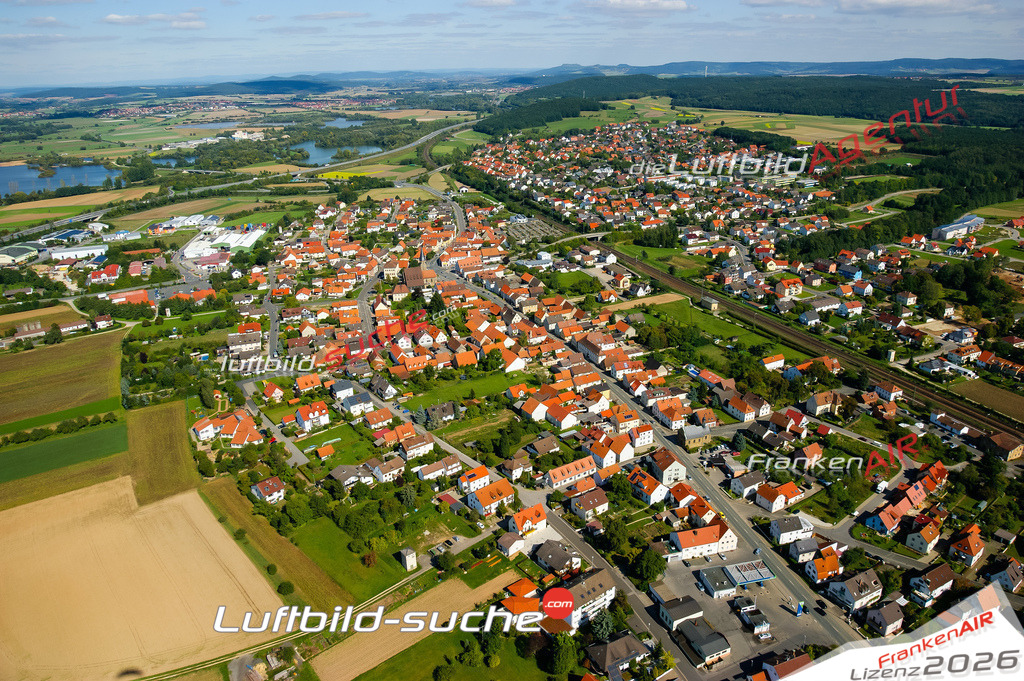 Die Luftaufnahme der Stadt Breitengüßbach wurde vom UL-Flugzeug heraus erstellt ( keine Drohne )- hohe Auflösung für beste Qualität