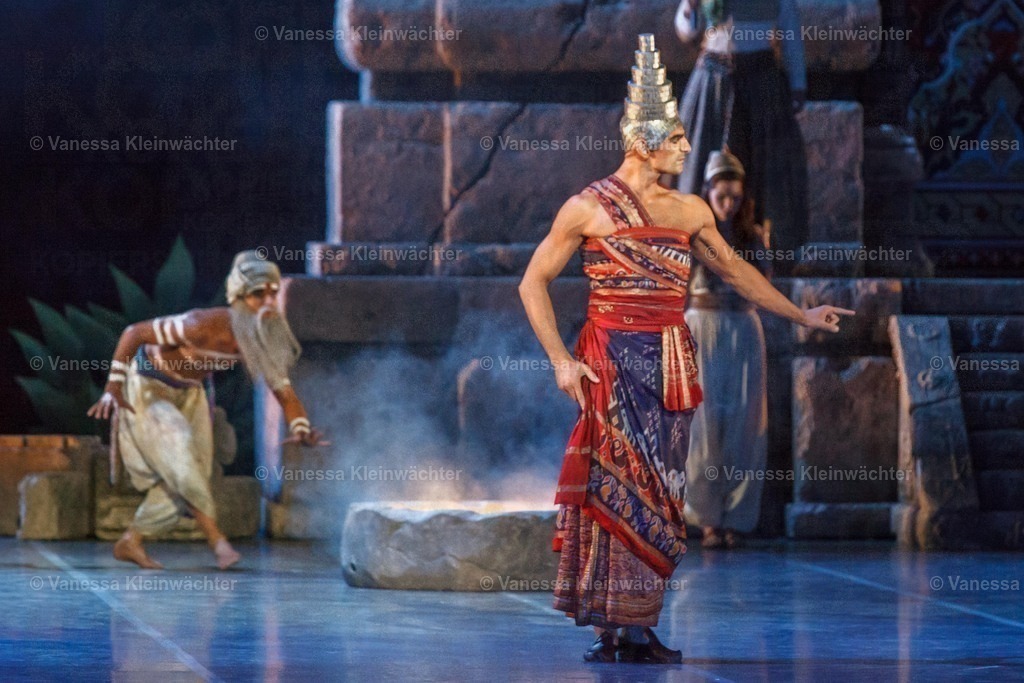  Ballett "La Bayadère" (Fotoprobe) in der Staatsoper unter den Linden | Berlin, 02.11.2018: Fotoprobe des Balletts "La Bayadere" in der Staatsoper Unter Den Linden.  - Realisiert mit Pictrs.com