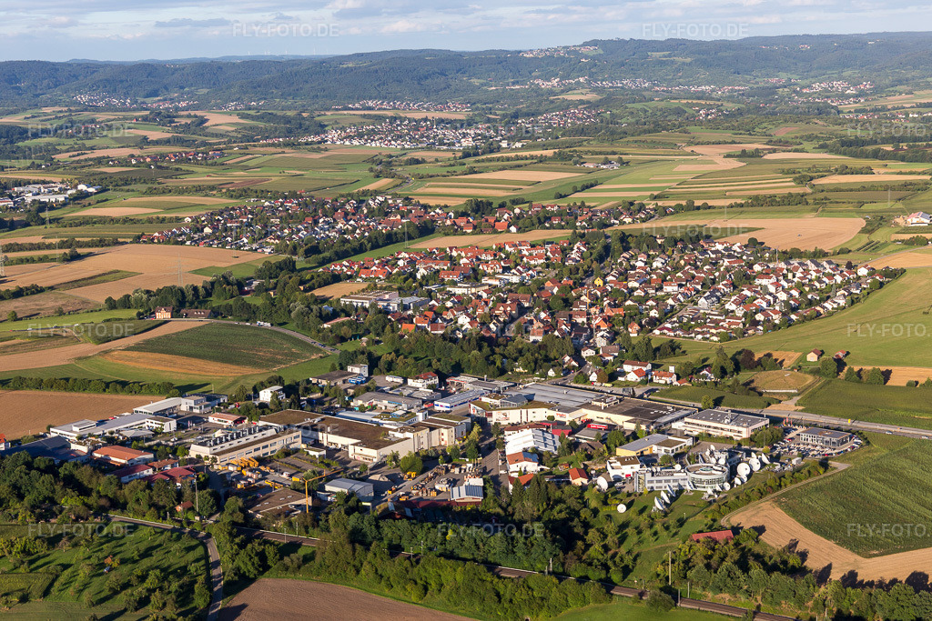 Luftbild: Dorfansicht im Ortsteil Waldrems in Backnang im Bundesland Baden-Württemberg in Deutschland. Foto: IMG_093581.jpg vom 22.08.2016 durch Werner Riehm/FLY-FOTO.de